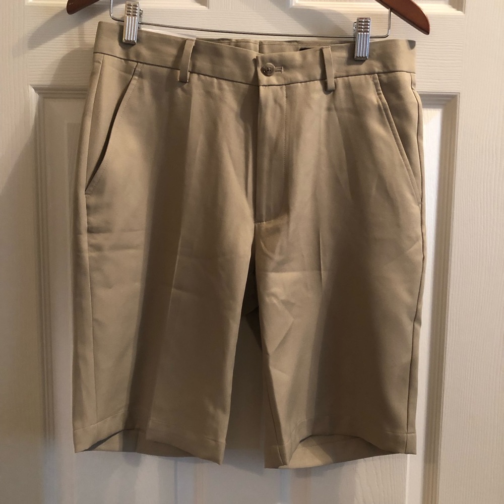 Men’s Greg Norman Beige Shorts